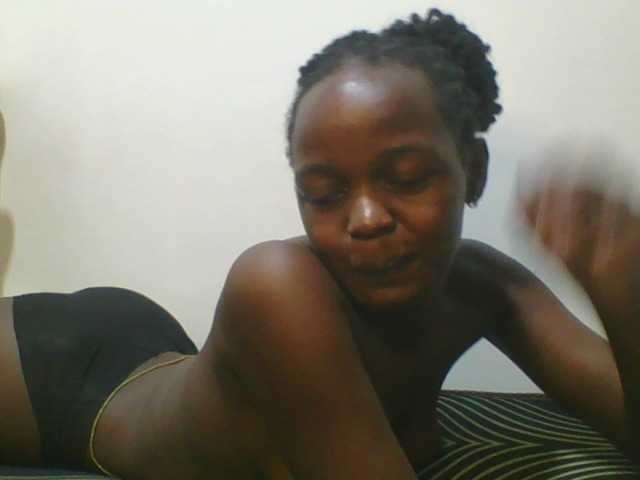 Squirtinglady's BongaCams show and profile