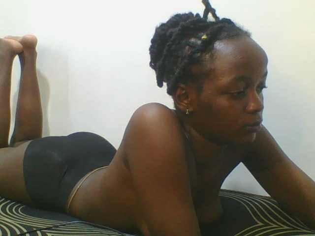 Squirtinglady's BongaCams show and profile