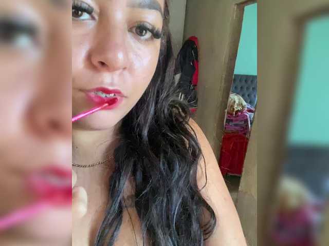 Nadnnie Live Cam on BongaCams