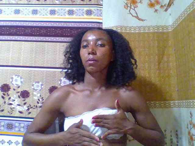 Ninah1 webcam