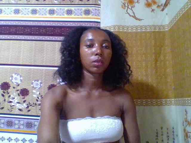 Ninah1 Live Webcam on BongaCams