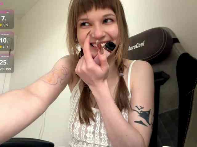 JestineRounkles webcam