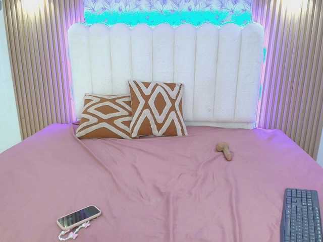 allyson-nahid's BongaCams show and profile