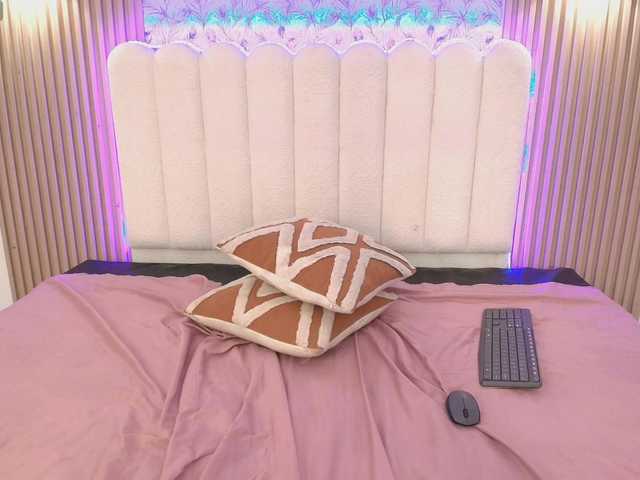 allyson-nahid's BongaCams show and profile