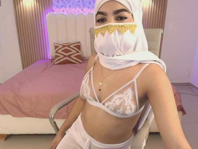 allyson-nahid's BongaCams show and profile