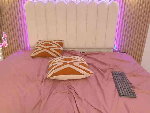 allyson-nahid webcam