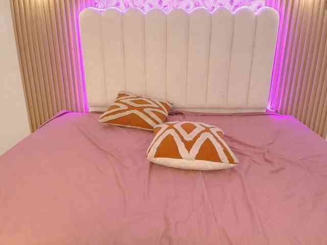 allyson-nahid webcam