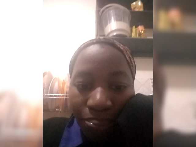 Profile and Statistics for Vallery98 on BongaCams