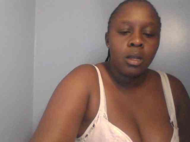 Creme-caramel Live Webcam on BongaCams