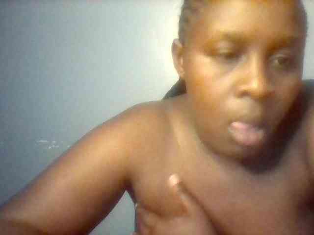 Creme-caramel Live Webcam on BongaCams