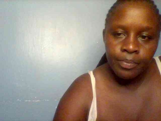 Creme-caramel Live Webcam on BongaCams