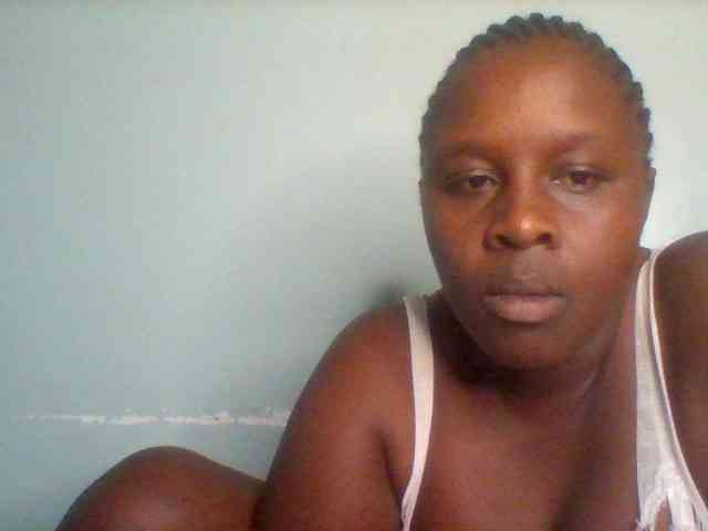 Creme-caramel Live Webcam on BongaCams