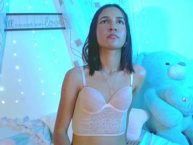 JAZMIN-ROUSE's BongaCams show and profile