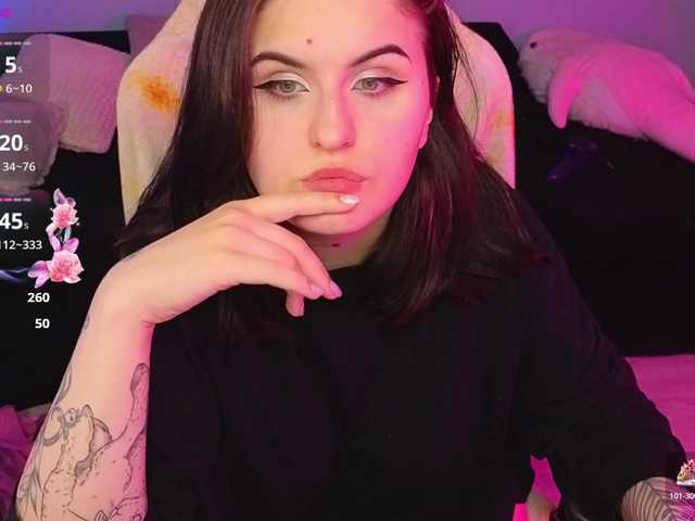 DarkSh1ne's BongaCams show and profile