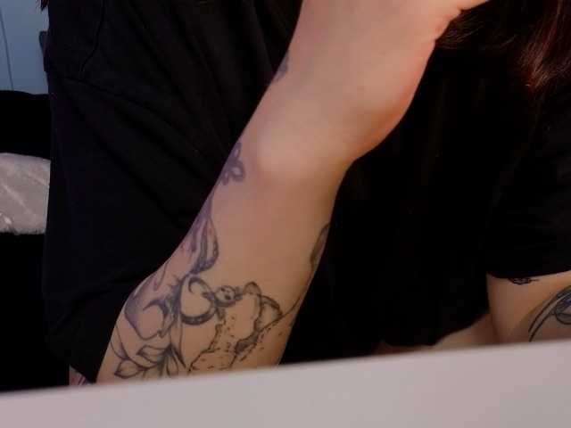 DarkSh1ne's BongaCams show and profile