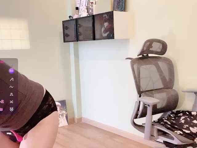 SakuraCN Live Webcam on BongaCams