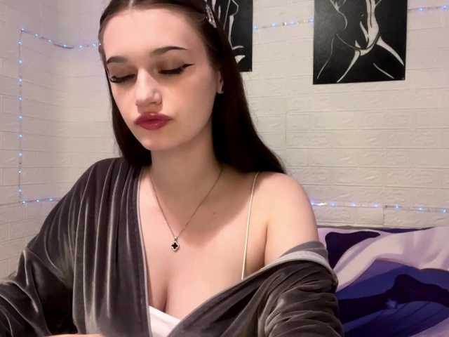 Wendyy1's BongaCams show and profile