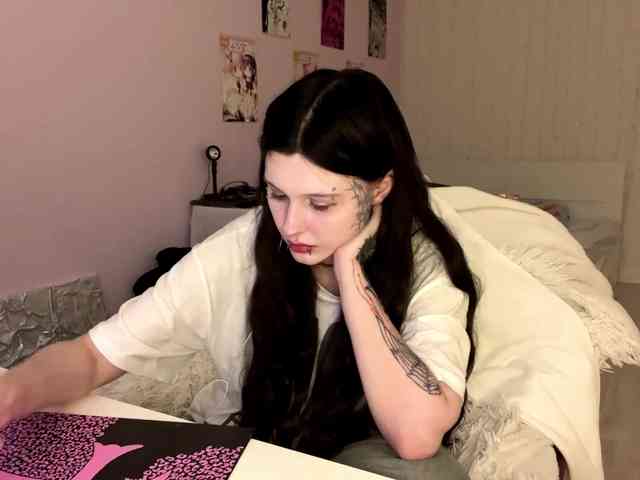 LeontineBalford Live Webcam on BongaCams