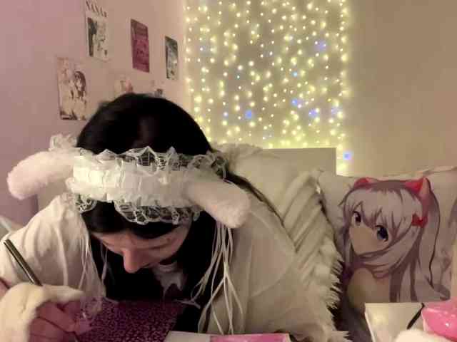 LeontineBalford webcam