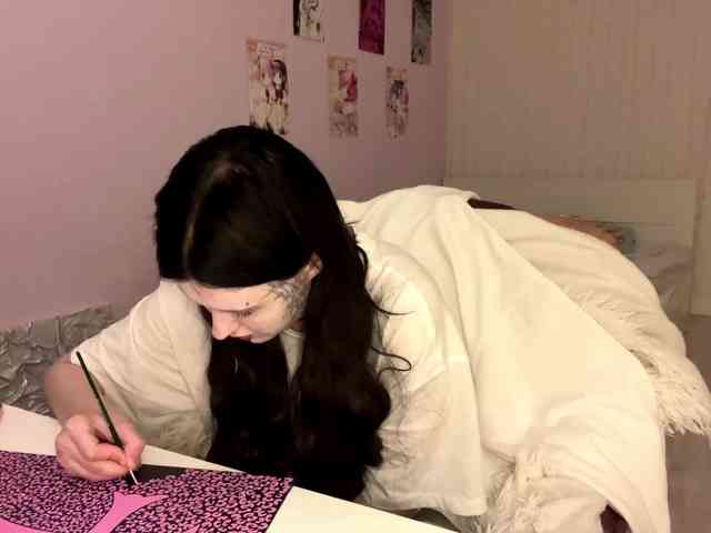 LeontineBalford webcam