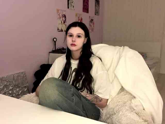 LeontineBalford webcam