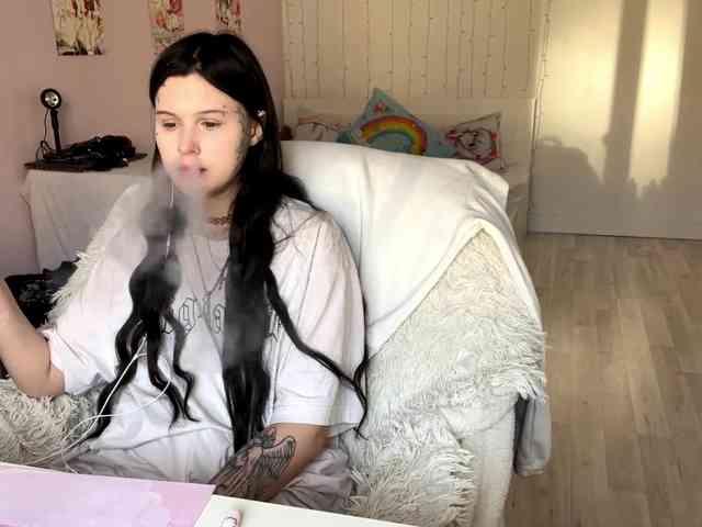 LeontineBalford webcam