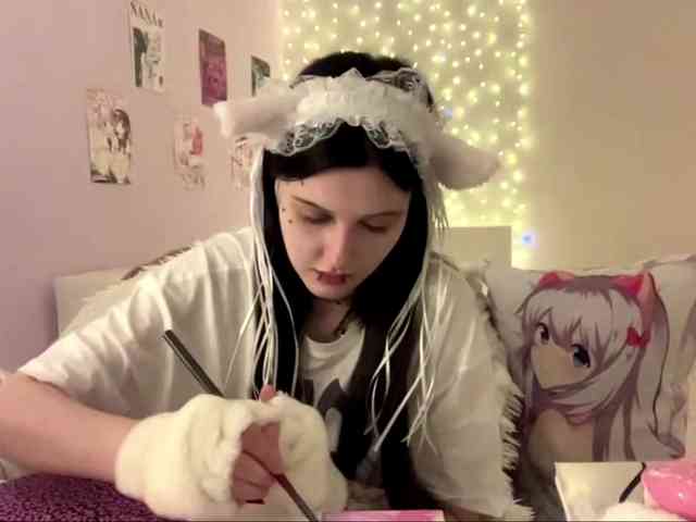 LeontineBalford webcam