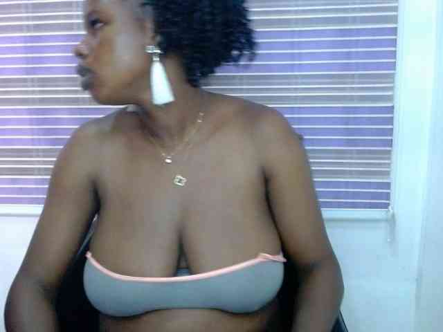 Sweetncreamy webcam