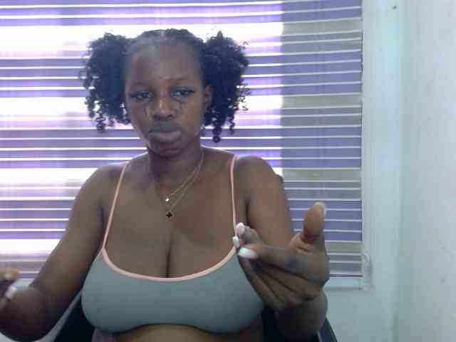 Sweetncreamy webcam
