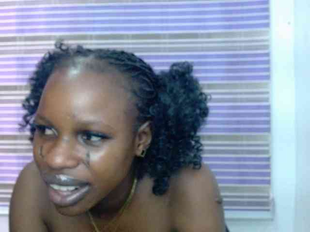 Sweetncreamy Live Webcam on BongaCams