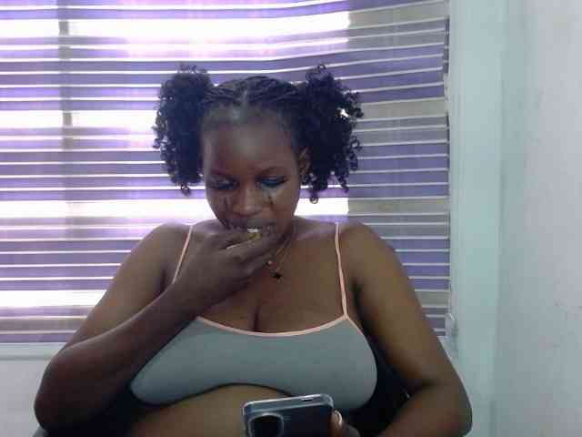 Sweetncreamy webcam