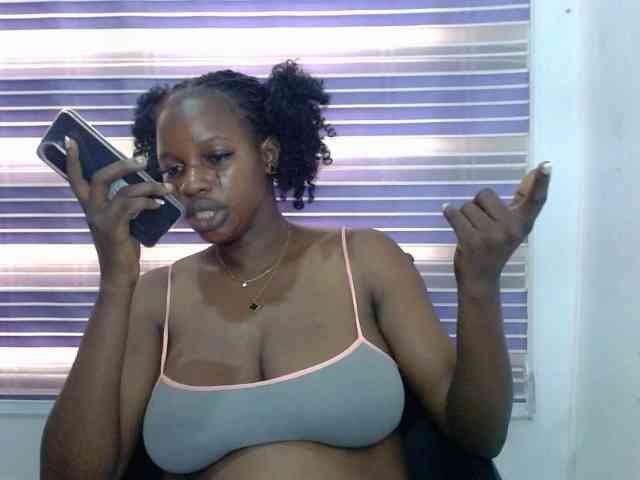 Sweetncreamy webcam