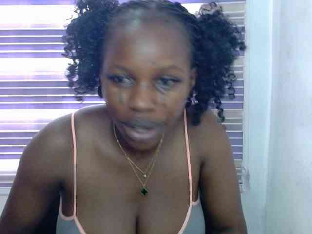 Sweetncreamy webcam
