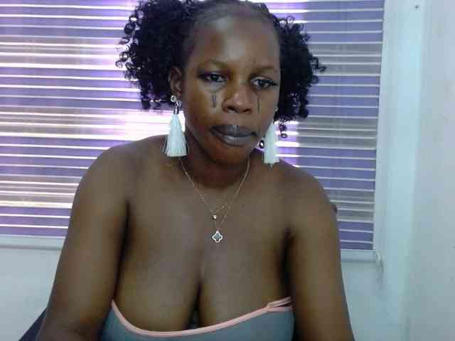 Sweetncreamy webcam