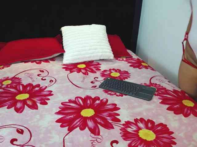 Secret-Pleassure webcam