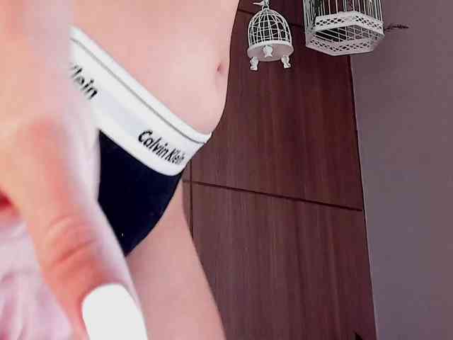 ElsaStraus Live Webcam on BongaCams