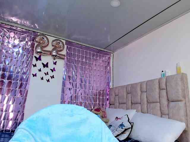 Julietha-evanss webcam