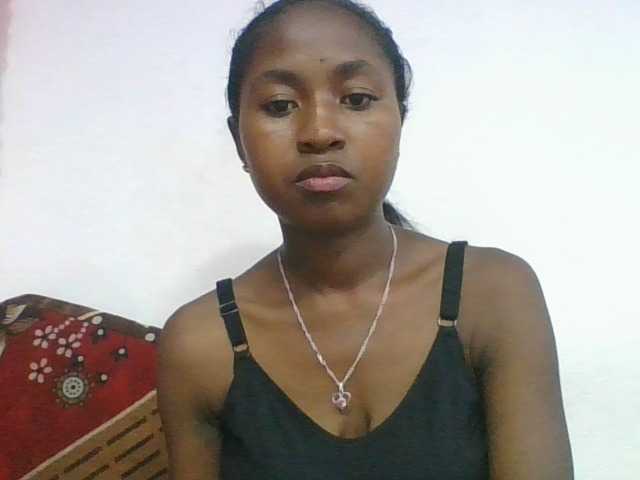 Marinah1a Live Cam on BongaCams