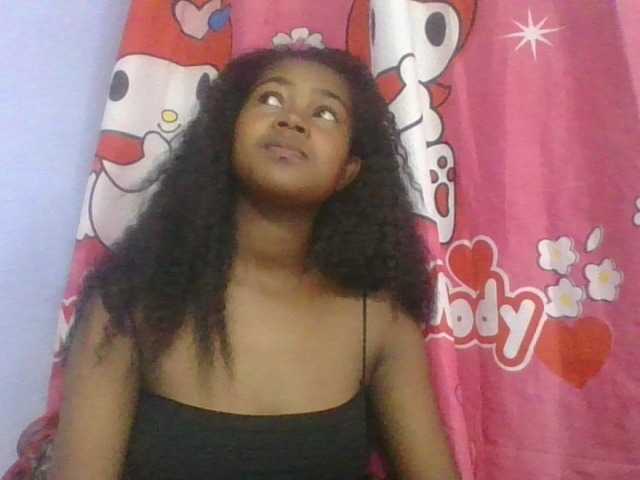 Phaniah1a Live Cam on BongaCams