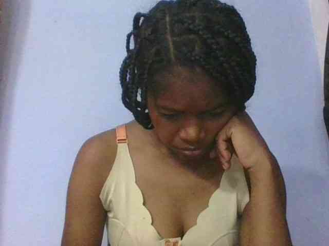 Phaniah1a Live Webcam on BongaCams