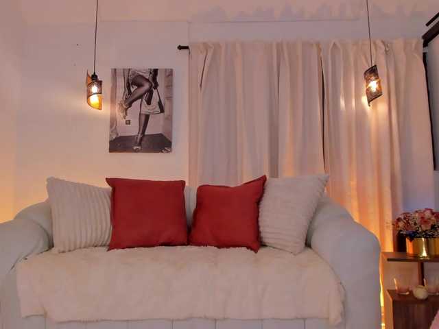 IsabellaLux-'s BongaCams show and profile