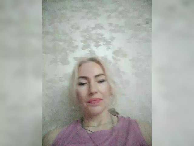 White00Pearl's BongaCams show and profile