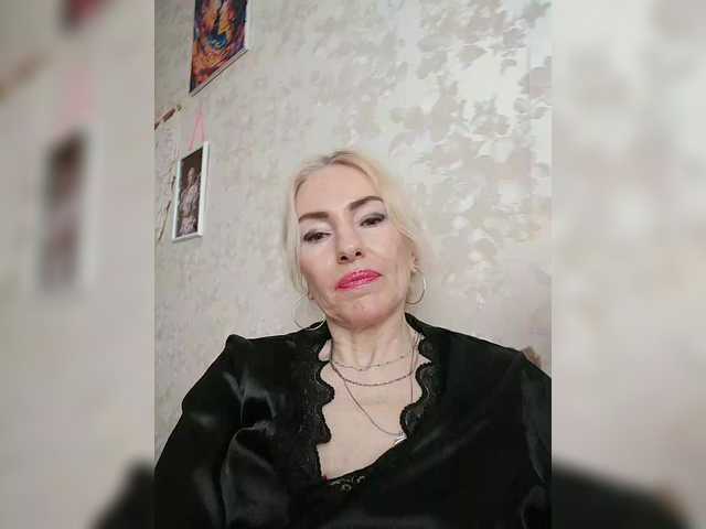  White00Pearl chat room