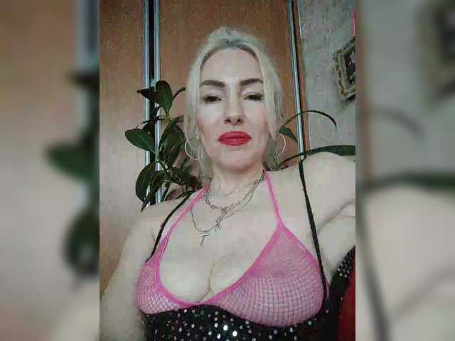  White00Pearl chat room