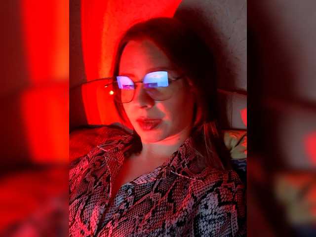 Zhang-Lee's BongaCams show and profile