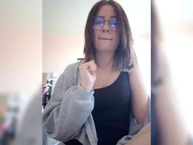 Zhang-Lee Live Webcam on BongaCams