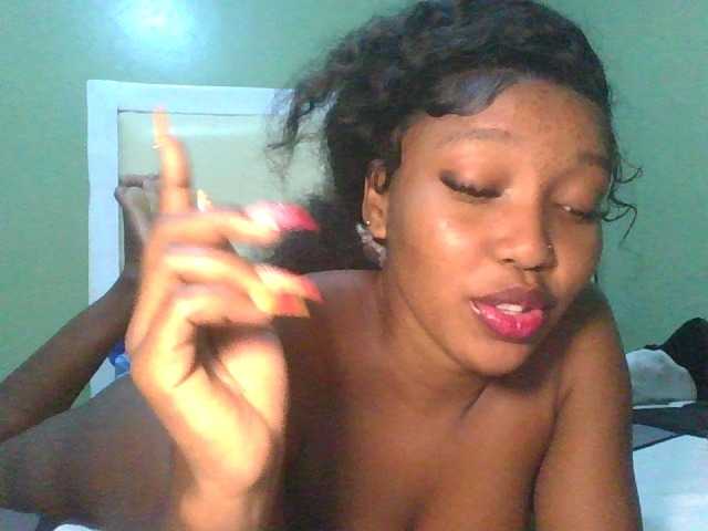 cadie1321 webcam bongacams model stream image