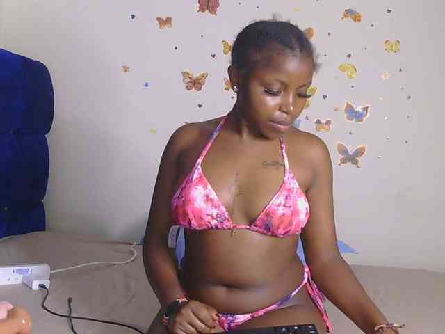 SweetKittyy22 webcam