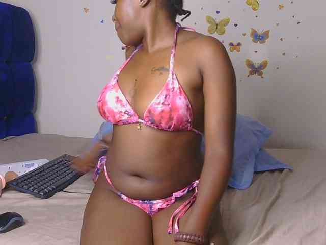 SweetKittyy22 webcam