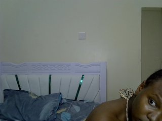 Pinkylunaa's Live Webcam